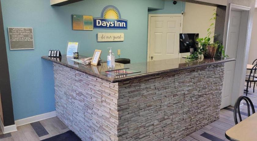 Days Inn By Wyndham West Branch Iowa City Area Kültér fotó
