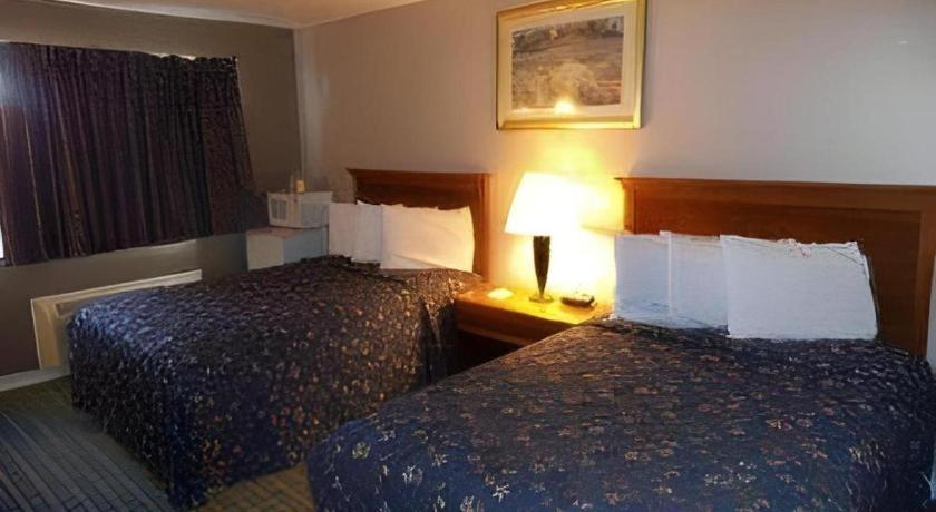 Days Inn By Wyndham West Branch Iowa City Area Kültér fotó